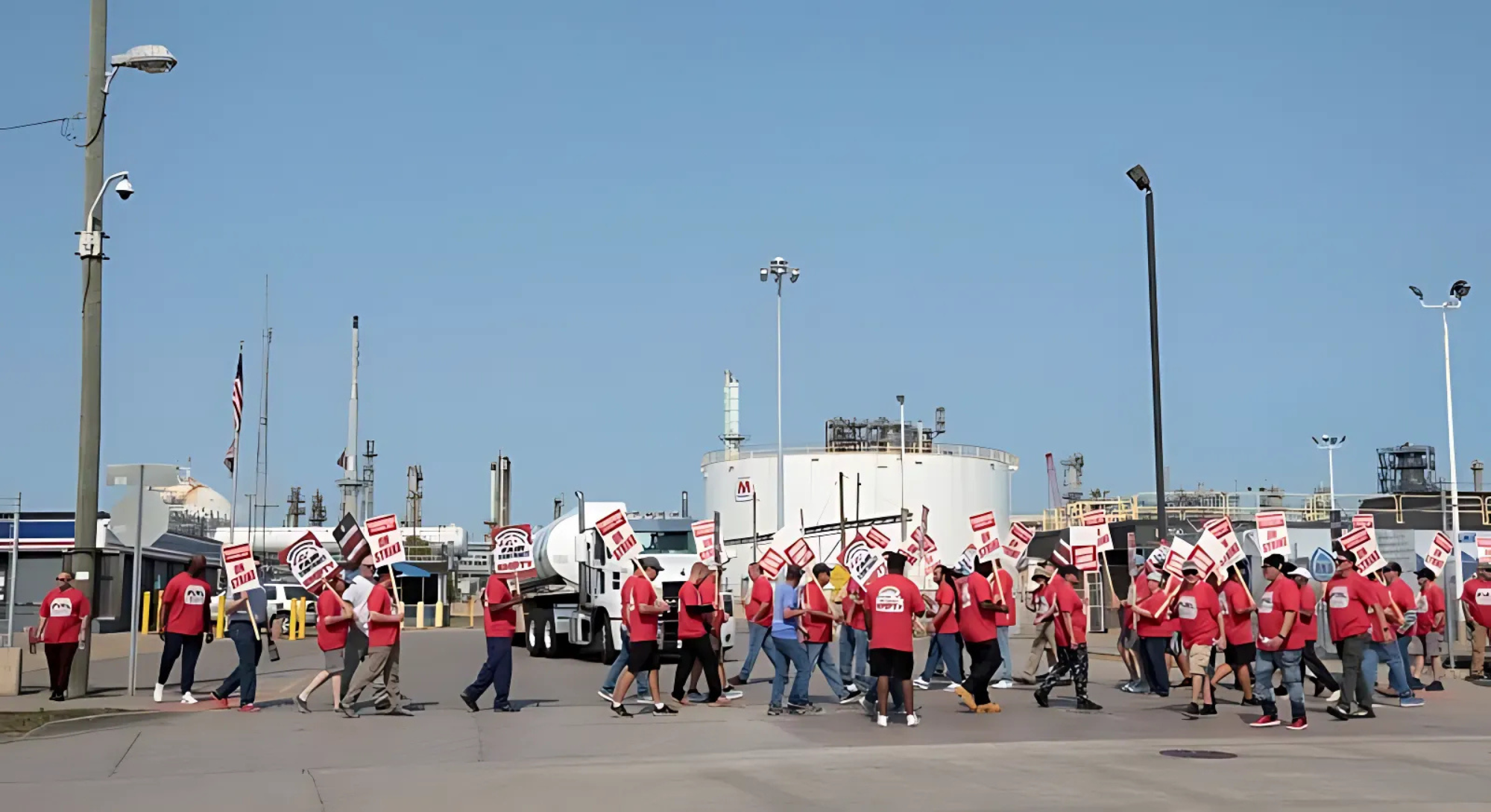 Teamsters Strike at Marathon Petroleum Workers in Detroit Still Ongoing a Month Later